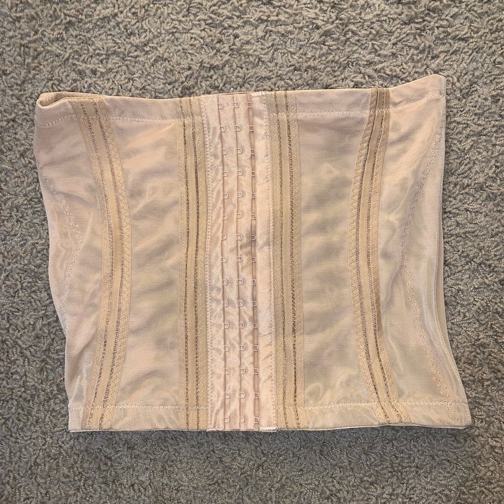 Waist trainer